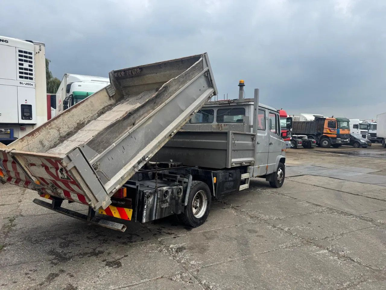 Mercedes-Benz VARIO 815 4X2 Dubbel cabine Tipper Spring/Spring - Savivartis sunkvežimis: foto 4 Mercedes-Benz VARIO 815 4X2 Dubbel cabine Tipper Spring/Spring - Savivartis sunkvežimis: foto 4