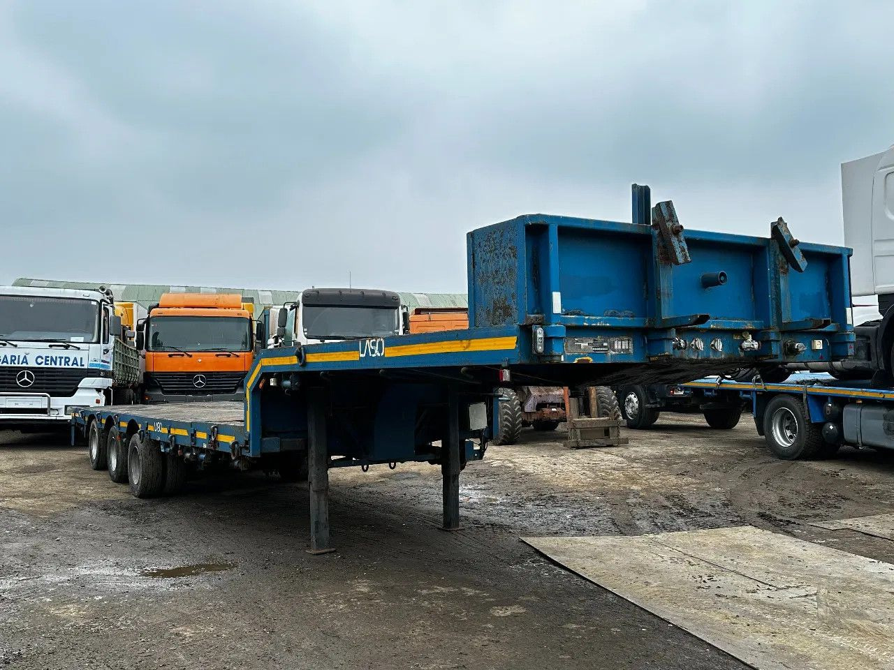 Nooteboom OSD-44 3 Axle lowloader Extandable 44Ton Nooteboom OSD-44 3 Axle lowloader Extandable 44Ton - Žemo profilio platforma puspriekabė: foto 2 Nooteboom OSD-44 3 Axle lowloader Extandable 44Ton Nooteboom OSD-44 3 Axle lowloader Extandable 44Ton - Žemo profilio platforma puspriekabė: foto 2