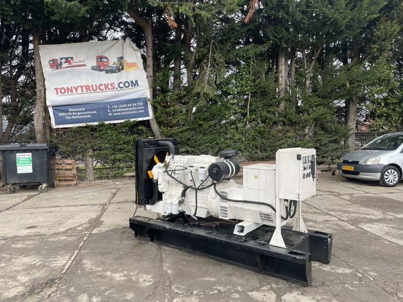 Perkins 100 KVA Generator 3 Phase - Elektrinis generatorius: foto 1 Perkins 100 KVA Generator 3 Phase - Elektrinis generatorius: foto 1