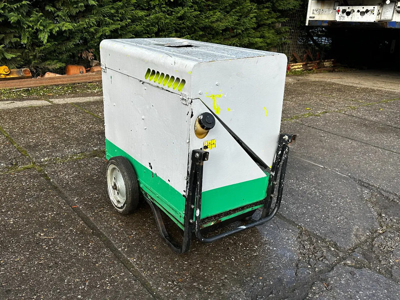 Pramac P6000S2 6KVA Generator - Elektrinis generatorius: foto 2 Pramac P6000S2 6KVA Generator - Elektrinis generatorius: foto 2