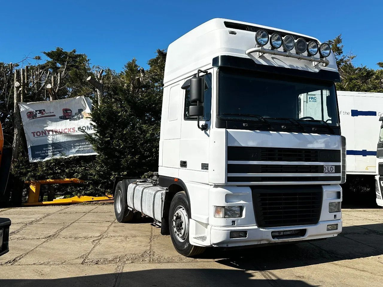 DAF XF 95.480 4X2 Tractor-unit Spring/Air ZF Manual - Vilkikas: foto 1 DAF XF 95.480 4X2 Tractor-unit Spring/Air ZF Manual - Vilkikas: foto 1