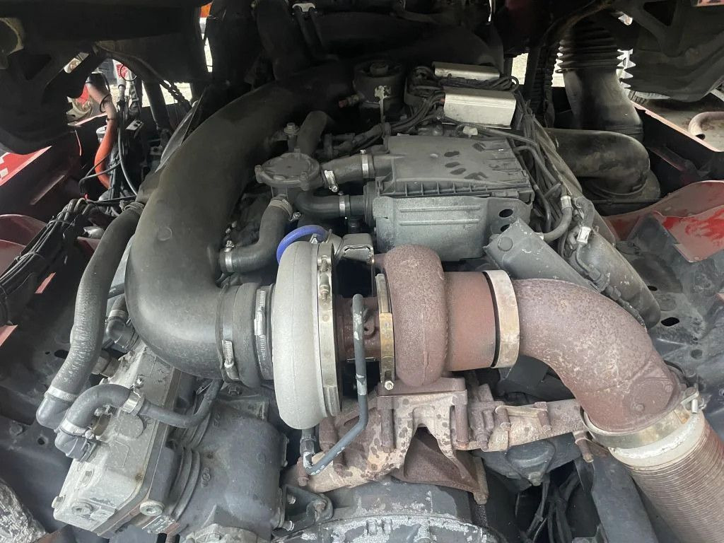 Vilkikas Scania R560 V8 4X2 Tractor-unit Retarder Euro5 Scania R560 V8 4X2 Tractor-unit Retarder Euro5: foto 17