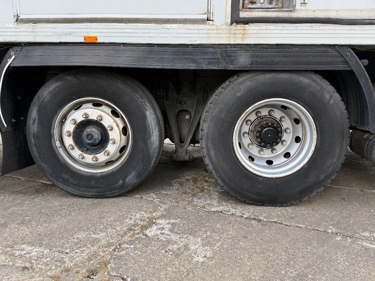 Volvo FH 12.420 6X2 Frigo Spring/Air Manual Gearbox TO - Refrižeratorius sunkvežimis: foto 5 Volvo FH 12.420 6X2 Frigo Spring/Air Manual Gearbox TO - Refrižeratorius sunkvežimis: foto 5