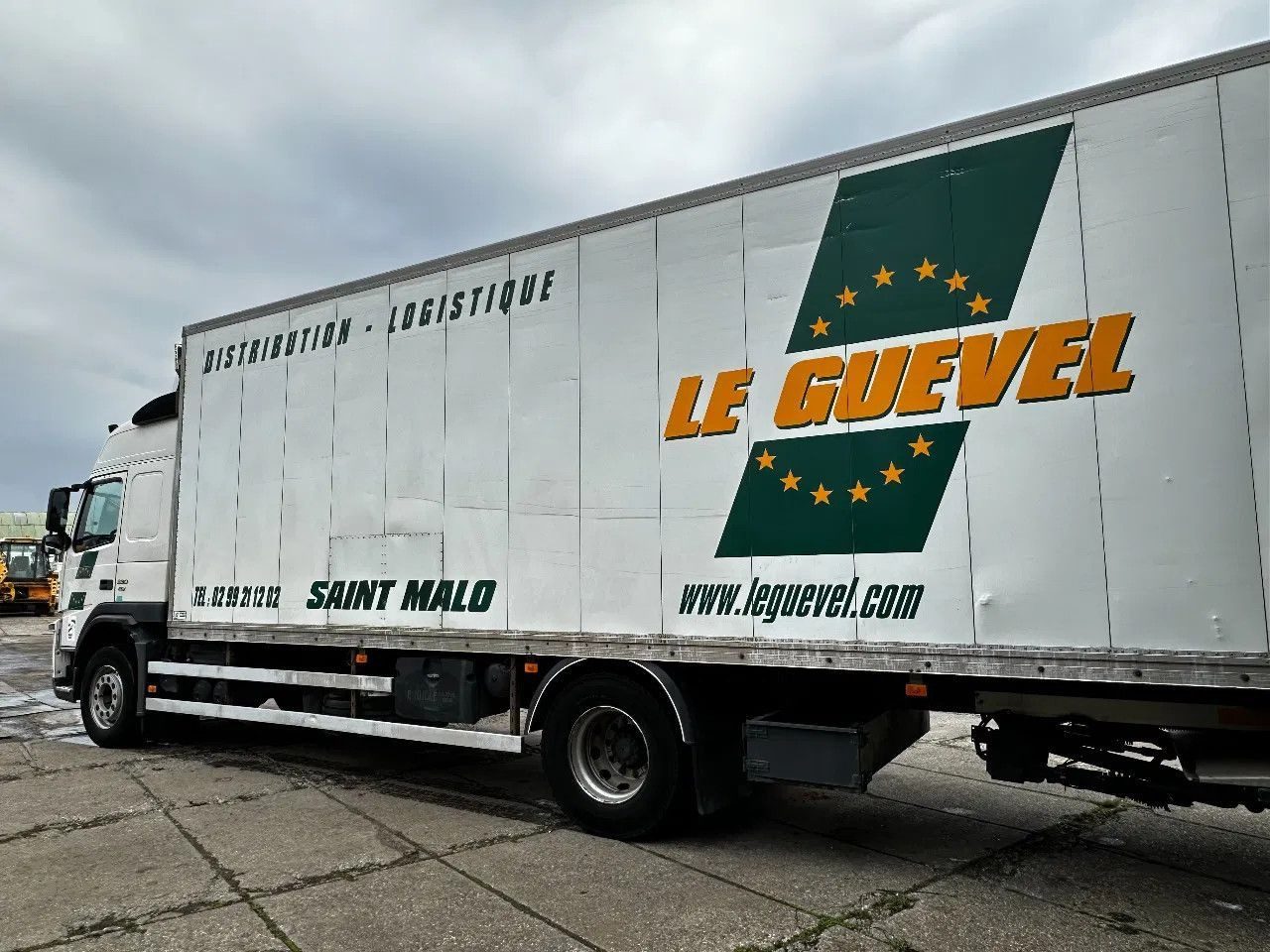 Volvo FM 330 4X2 BOX Spring/Air EURO5 Double Airco Ret - Furgonas sunkvežimis: foto 3 Volvo FM 330 4X2 BOX Spring/Air EURO5 Double Airco Ret - Furgonas sunkvežimis: foto 3
