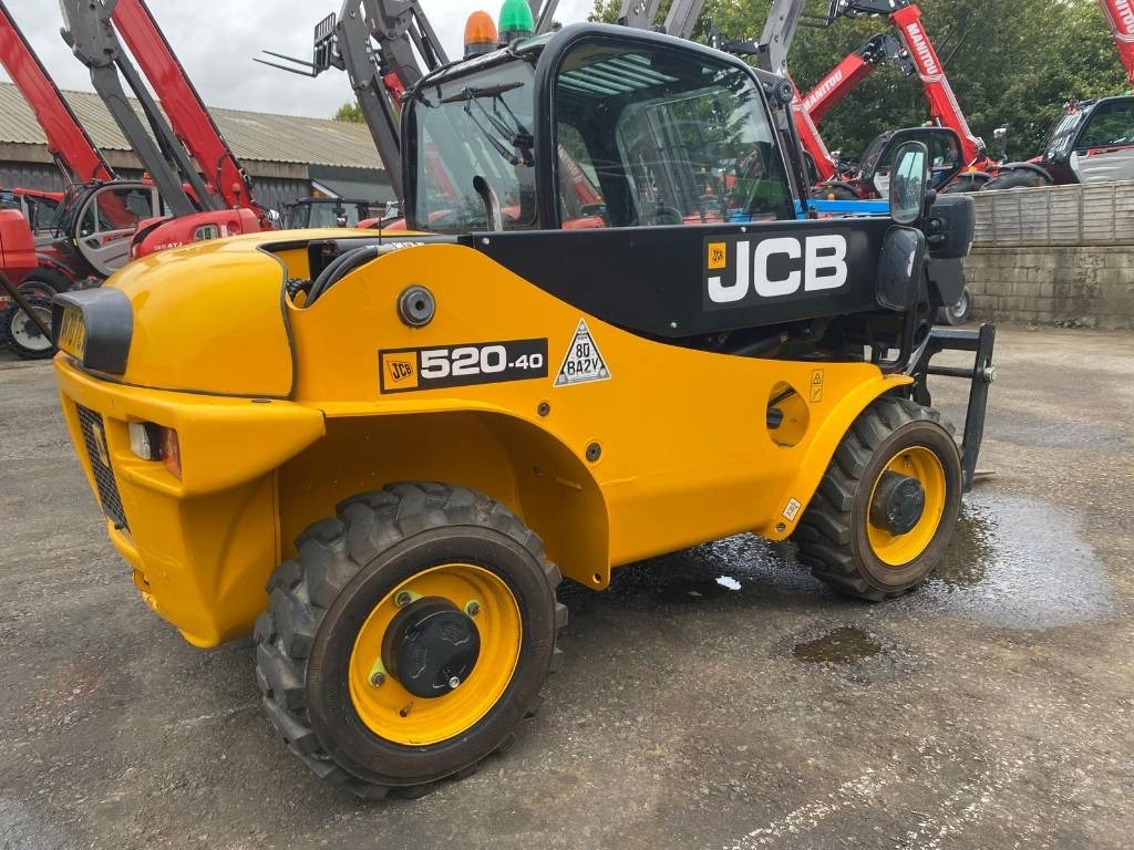 Teleskopinis krautuvas JCB 520-40: foto 6