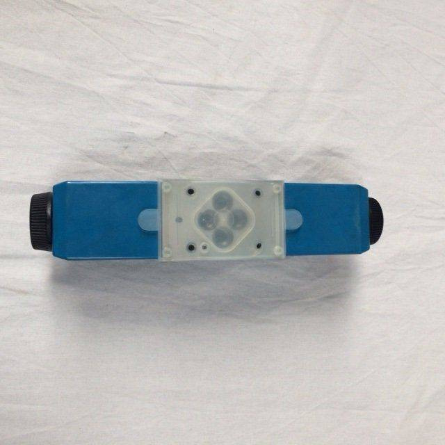 Direct. control valve for Caterpillar - Hidraulinis vožtuvas - Krovimo technika: foto 2 Direct. control valve for Caterpillar - Hidraulinis vožtuvas - Krovimo technika: foto 2