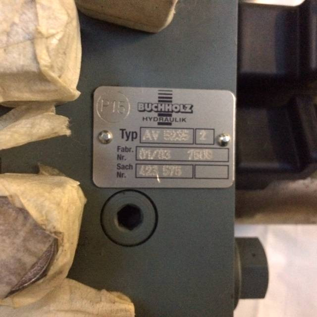 Hydraulic control valve for Still - Hidraulinis vožtuvas - Krovimo technika: foto 3 Hydraulic control valve for Still - Hidraulinis vožtuvas - Krovimo technika: foto 3