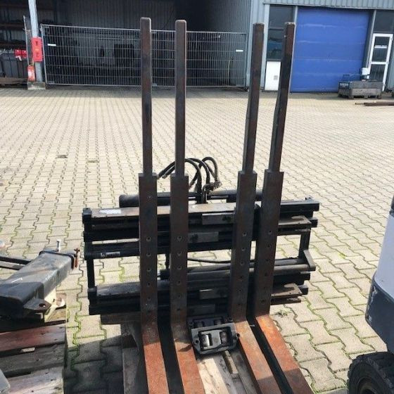 Kaup Double pallet handler with separate side shift - Šakės: foto 2 Kaup Double pallet handler with separate side shift - Šakės: foto 2