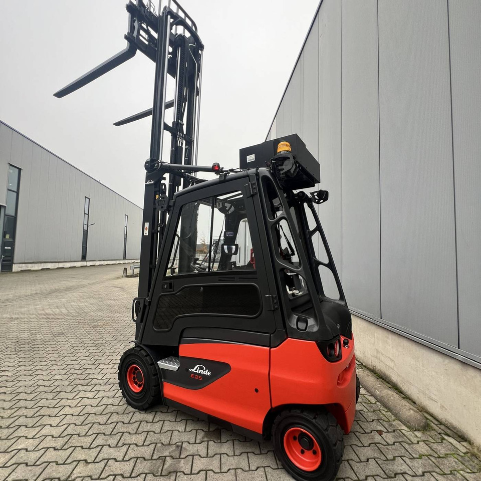 Linde E25 (387) - Elektrinis krautuvas: foto 2 Linde E25 (387) - Elektrinis krautuvas: foto 2