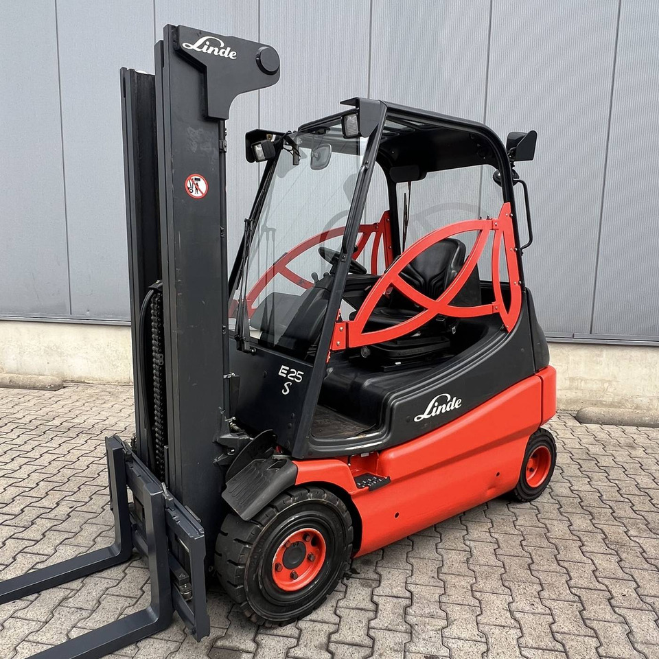 Linde E25S (336-03) - Elektrinis krautuvas: foto 1 Linde E25S (336-03) - Elektrinis krautuvas: foto 1