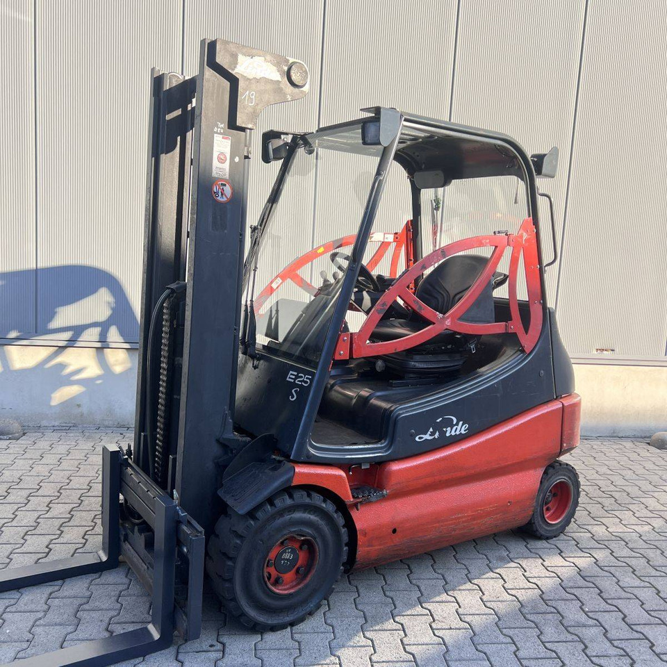 Linde E25S (336-03) - Elektrinis krautuvas: foto 2 Linde E25S (336-03) - Elektrinis krautuvas: foto 2