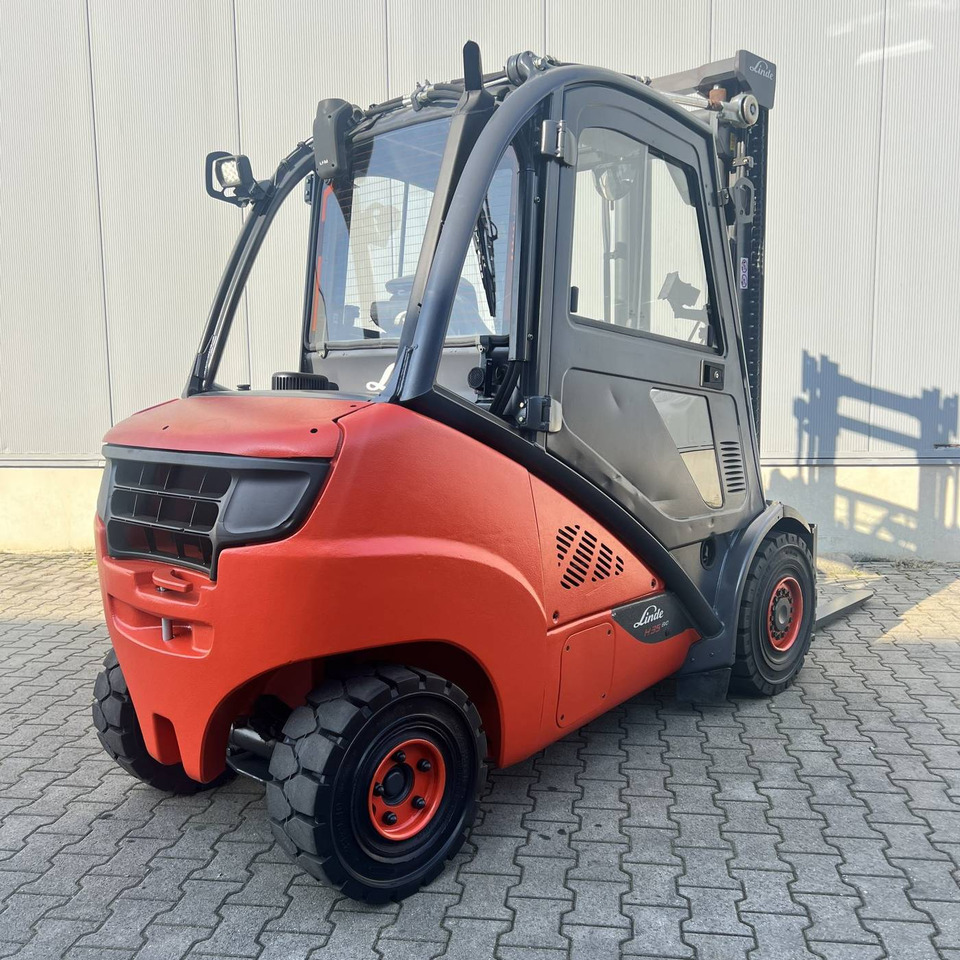 Linde H35D (393) EVO - Dyzelinis krautuvas: foto 3 Linde H35D (393) EVO - Dyzelinis krautuvas: foto 3