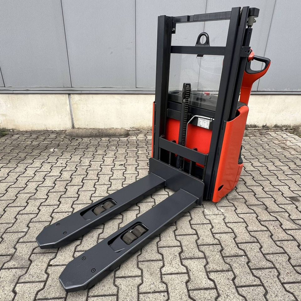 Linde L12 (1172) - Keltuvas: foto 4 Linde L12 (1172) - Keltuvas: foto 4
