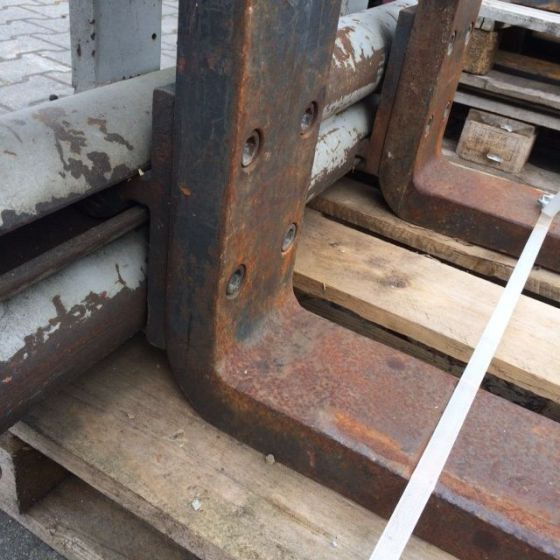 Dürwen UZV25C Fork positioner - Padargas - Krovimo technika: foto 3 Dürwen UZV25C Fork positioner - Padargas - Krovimo technika: foto 3