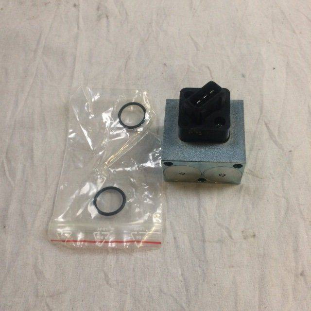 Solenoid,24 VDC / 35,1 OHM / for Caterpillar NR14K - Hidraulinis vožtuvas - Krovimo technika: foto 1 Solenoid,24 VDC / 35,1 OHM / for Caterpillar NR14K - Hidraulinis vožtuvas - Krovimo technika: foto 1