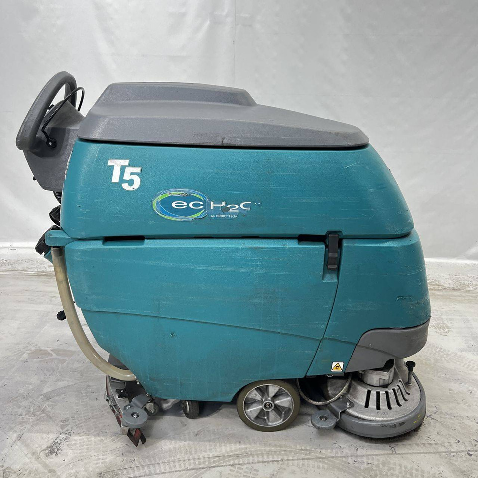 Tennant T5 - Grindų plovimo mašina: foto 4 Tennant T5 - Grindų plovimo mašina: foto 4