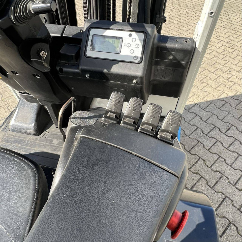 Unicarriers AG1N1L16Q - Elektrinis krautuvas: foto 5 Unicarriers AG1N1L16Q - Elektrinis krautuvas: foto 5