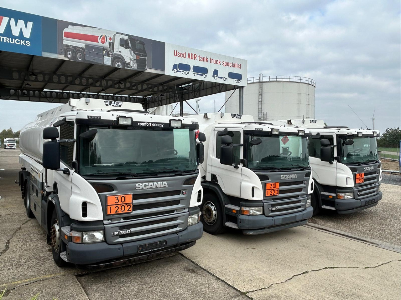 SCANIA P320/P360 (lot of 3) - Autocisterna: foto 3 SCANIA P320/P360 (lot of 3) - Autocisterna: foto 3