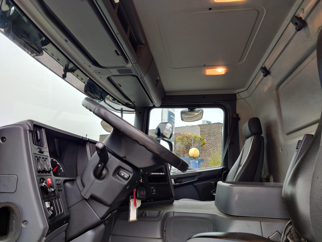 SCANIA P400 - Autocisterna: foto 3 SCANIA P400 - Autocisterna: foto 3