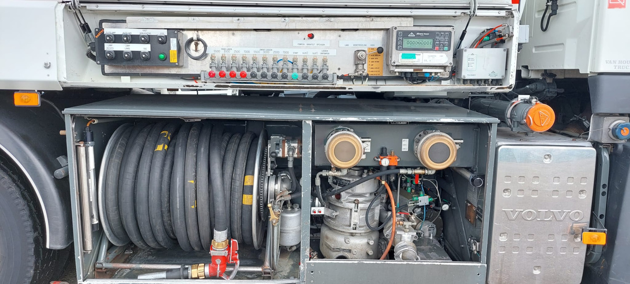 Autocisterna VOLVO FM: foto 11