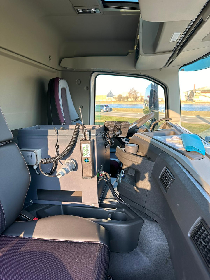 VOLVO FM - Autocisterna: foto 3 VOLVO FM - Autocisterna: foto 3