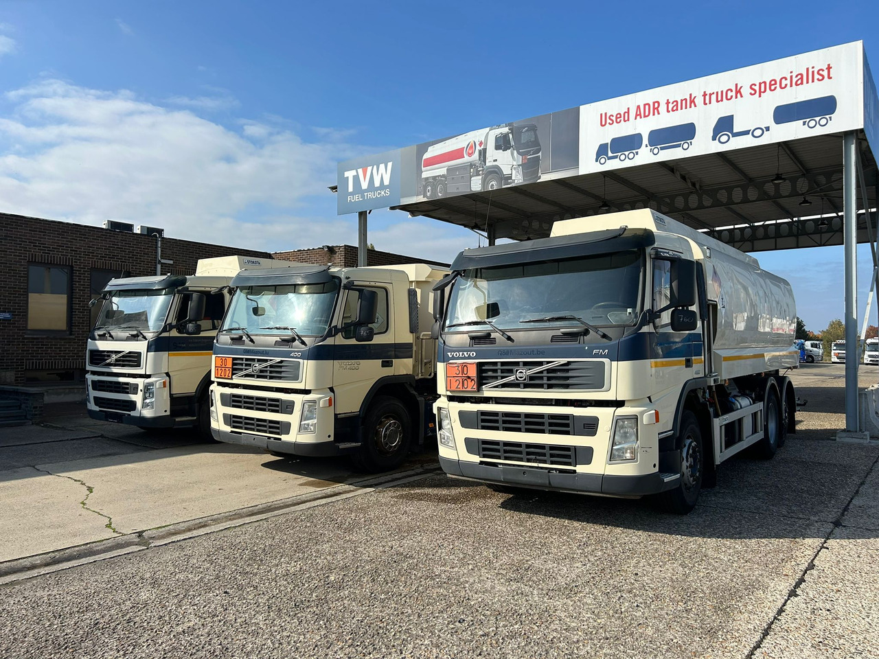 VOLVO FM (lot of 3) - Autocisterna: foto 1 VOLVO FM (lot of 3) - Autocisterna: foto 1