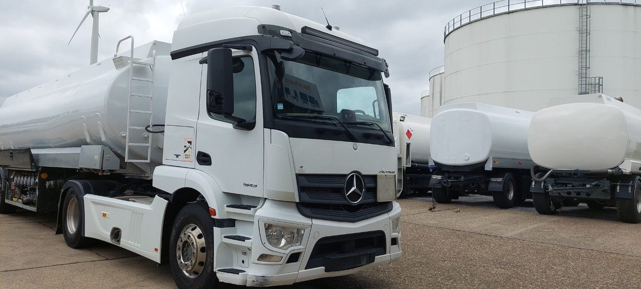 MERCEDES Actros - Vilkikas: foto 3 MERCEDES Actros - Vilkikas: foto 3