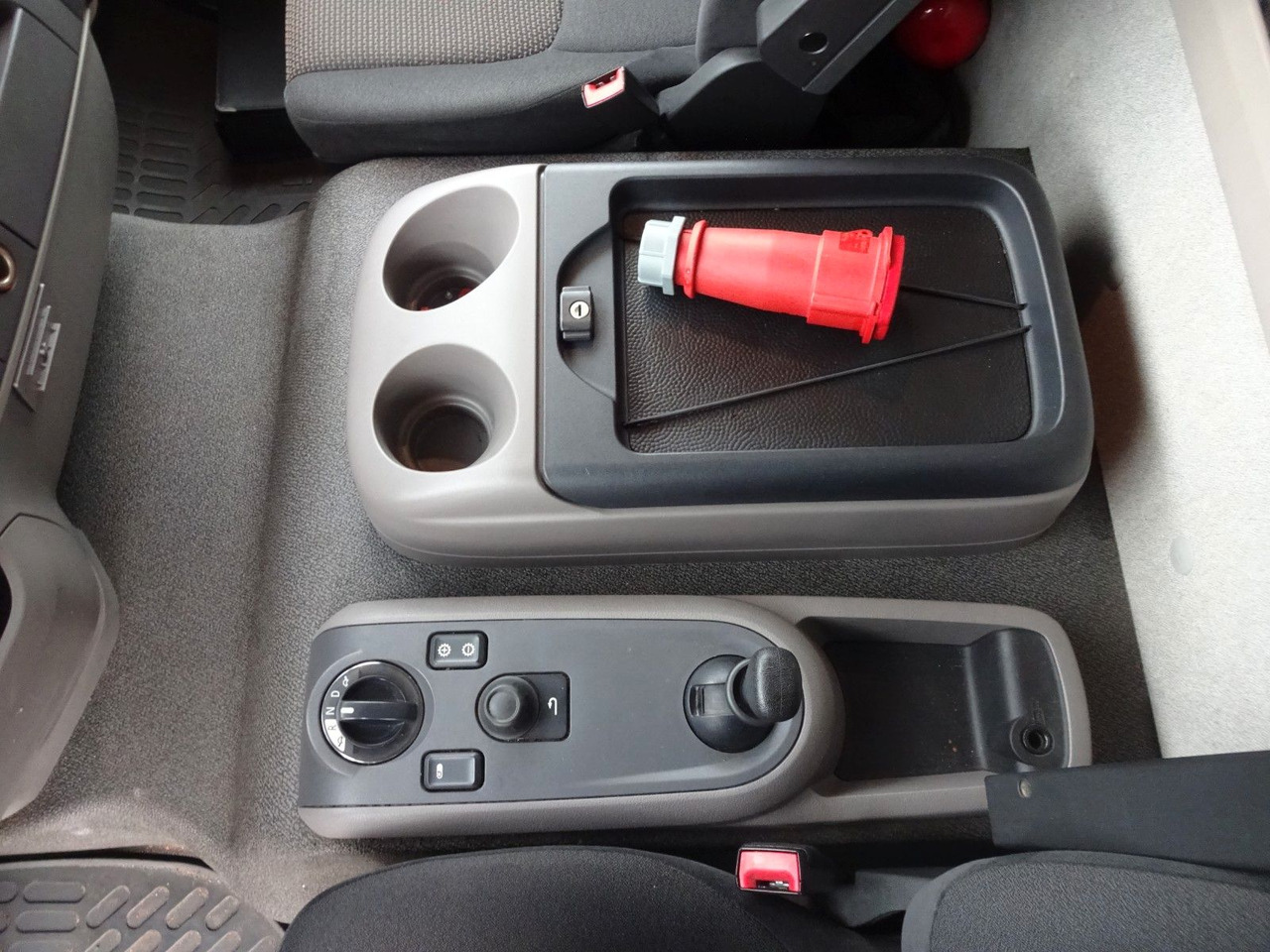 Furgonas sunkvežimis DAF LF 220, 16 T, LBW, Türen, Klima, Automat, Kamera: foto 12