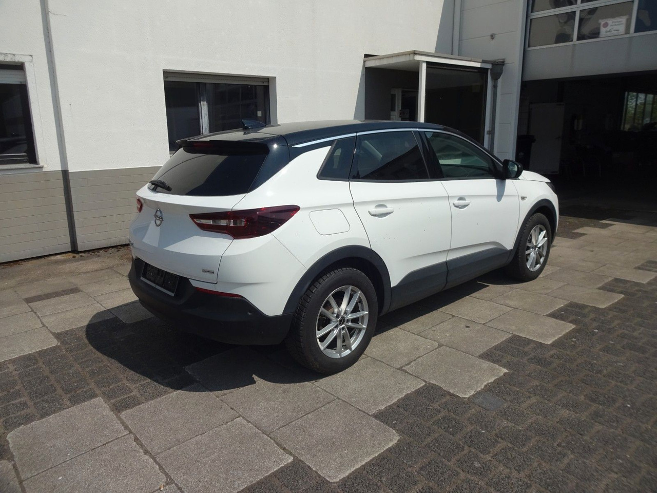 Opel Grandland (X) - Visureigis: foto 4 Opel Grandland (X) - Visureigis: foto 4