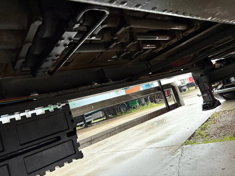 Knapen Trailers K100 92m3 Cargo Floor 10MM Liftas Schijfremmen - Su slankiojanciomis grindimis puspriekabė: foto 5 Knapen Trailers K100 92m3 Cargo Floor 10MM Liftas Schijfremmen - Su slankiojanciomis grindimis puspriekabė: foto 5