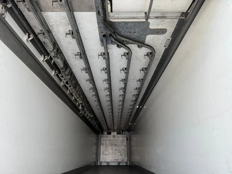 Schmitz Cargobull SKO 24 5x Meatrails Rohrbahnen Fleisch Carrier Vector 1950MT - Izoterminis puspriekabė: foto 4 Schmitz Cargobull SKO 24 5x Meatrails Rohrbahnen Fleisch Carrier Vector 1950MT - Izoterminis puspriekabė: foto 4