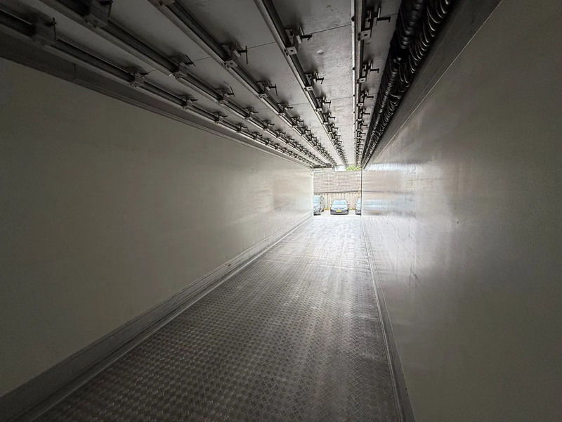 Schmitz Cargobull SKO 24 5x Meatrails Rohrbahnen Fleisch Carrier Vector 1950MT let op!! vol vleeshaken en 2 reservewielen lizingą Schmitz Cargobull SKO 24 5x Meatrails Rohrbahnen Fleisch Carrier Vector 1950MT let op!! vol vleeshaken en 2 reservewielen: foto 16