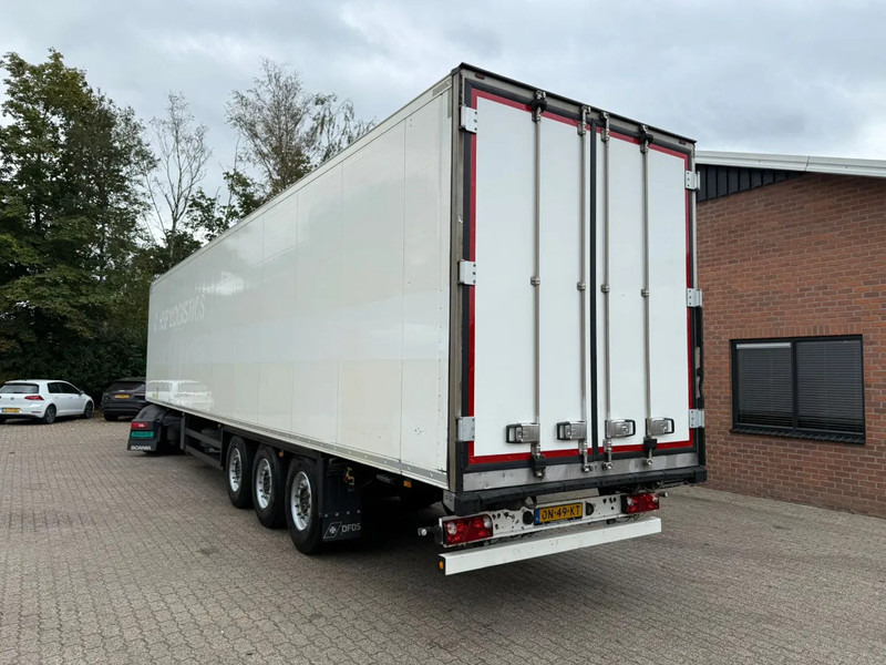 Schmitz Cargobull SKO 24 5x Meatrails Rohrbahnen Fleisch Carrier Vector 1950MT let op!! vol vleeshaken en 2 reservewielen - Izoterminis puspriekabė: foto 3 Schmitz Cargobull SKO 24 5x Meatrails Rohrbahnen Fleisch Carrier Vector 1950MT let op!! vol vleeshaken en 2 reservewielen - Izoterminis puspriekabė: foto 3
