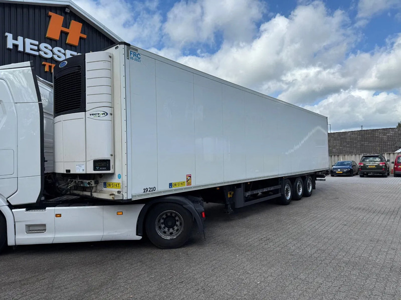Schmitz Cargobull SKO 24 5x Meatrails Rohrbahnen Fleisch Hooks Carrier Vector 1950MT - Izoterminis puspriekabė: foto 1 Schmitz Cargobull SKO 24 5x Meatrails Rohrbahnen Fleisch Hooks Carrier Vector 1950MT - Izoterminis puspriekabė: foto 1