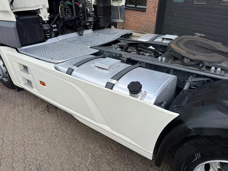 DAF XF 480 SSC Super Space 2x tank LED PTO-Prep 335.720KM ACC - Vilkikas: foto 5 DAF XF 480 SSC Super Space 2x tank LED PTO-Prep 335.720KM ACC - Vilkikas: foto 5