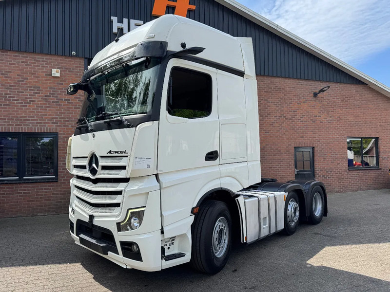 Mercedes-Benz Actros 2545 6X2 Gigaspace Gestuurde voorloopas NL Truck 327.240KM - Vilkikas: foto 1 Mercedes-Benz Actros 2545 6X2 Gigaspace Gestuurde voorloopas NL Truck 327.240KM - Vilkikas: foto 1