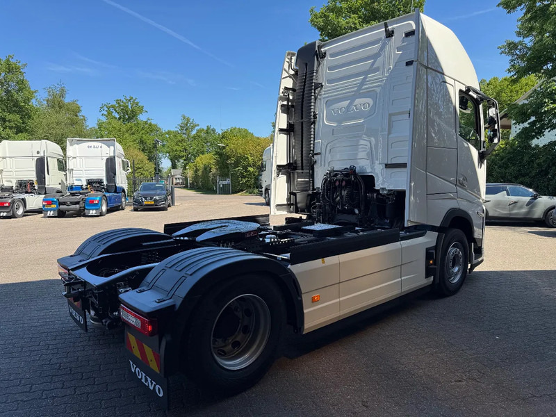 Volvo FH 500 AERO NEW! 9 Ton Vooras Globetrotter XL, PTO, ACC, Standairco, 2 tanks, LED - Vilkikas: foto 4 Volvo FH 500 AERO NEW! 9 Ton Vooras Globetrotter XL, PTO, ACC, Standairco, 2 tanks, LED - Vilkikas: foto 4
