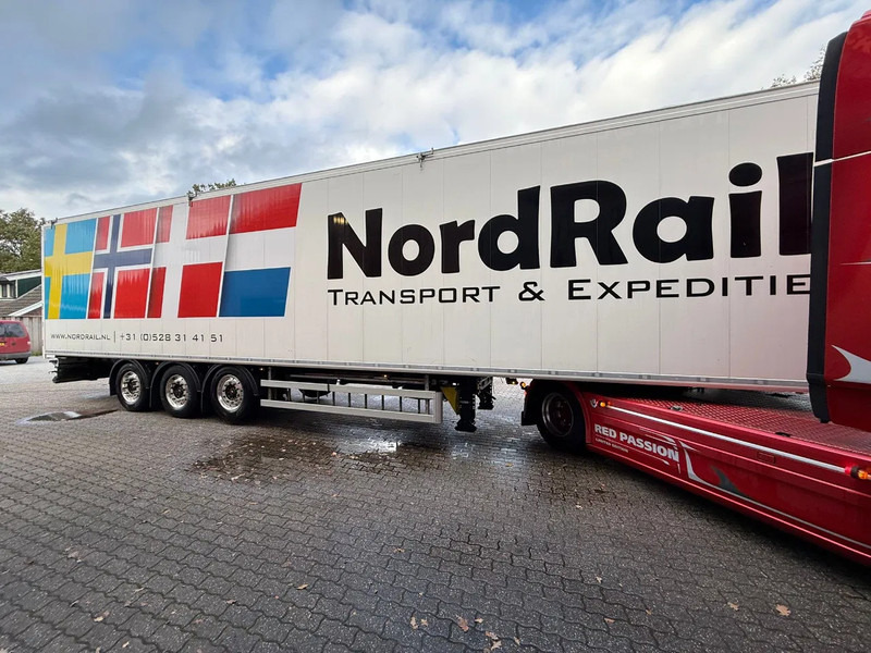 Kraker 2X K-Force 92m3 Alcoa SAF Tyrepilot Liftas 8MM Cargo Floor - Su slankiojanciomis grindimis puspriekabė: foto 5 Kraker 2X K-Force 92m3 Alcoa SAF Tyrepilot Liftas 8MM Cargo Floor - Su slankiojanciomis grindimis puspriekabė: foto 5