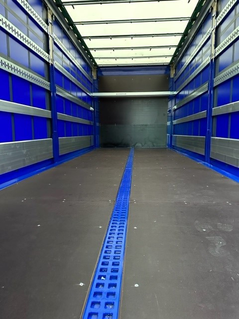 Krone BDF Wechselaufbau 7.45m - THW Ausführung - Tentinis kėbulas: foto 3 Krone BDF Wechselaufbau 7.45m - THW Ausführung - Tentinis kėbulas: foto 3