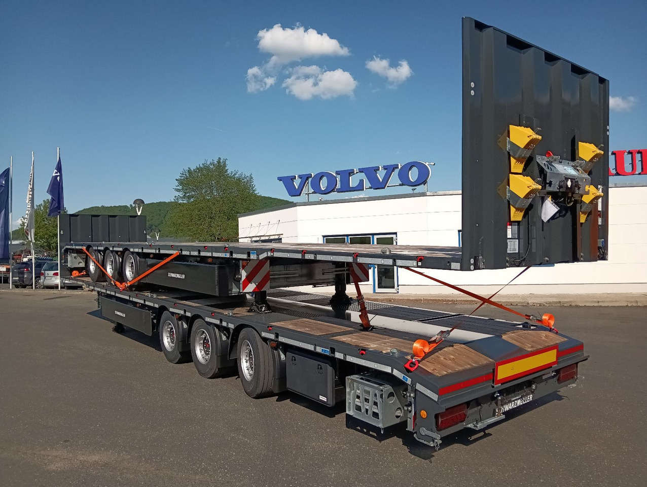 Schwarzmüller 3Achs Tele Rampen TwistLock40+2x20"SAF Lenk+Lift - Platforminė/ Bortinė puspriekabė: foto 3 Schwarzmüller 3Achs Tele Rampen TwistLock40+2x20"SAF Lenk+Lift - Platforminė/ Bortinė puspriekabė: foto 3
