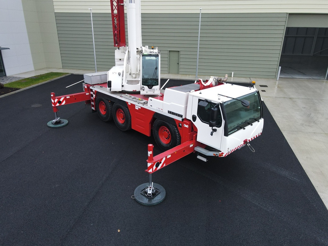 LIEBHERR LTM1060-3.1 - Excellent Condition and Full Remote - Visureigis kranas: foto 2 LIEBHERR LTM1060-3.1 - Excellent Condition and Full Remote - Visureigis kranas: foto 2