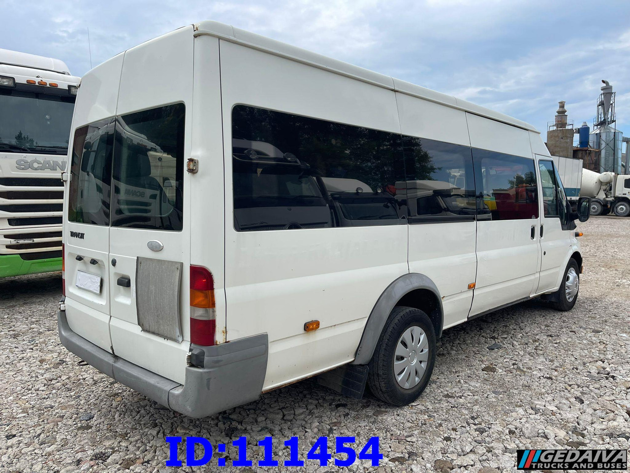FORD Transit Manual 17-seater - Turistinis autobusas: foto 4 FORD Transit Manual 17-seater - Turistinis autobusas: foto 4