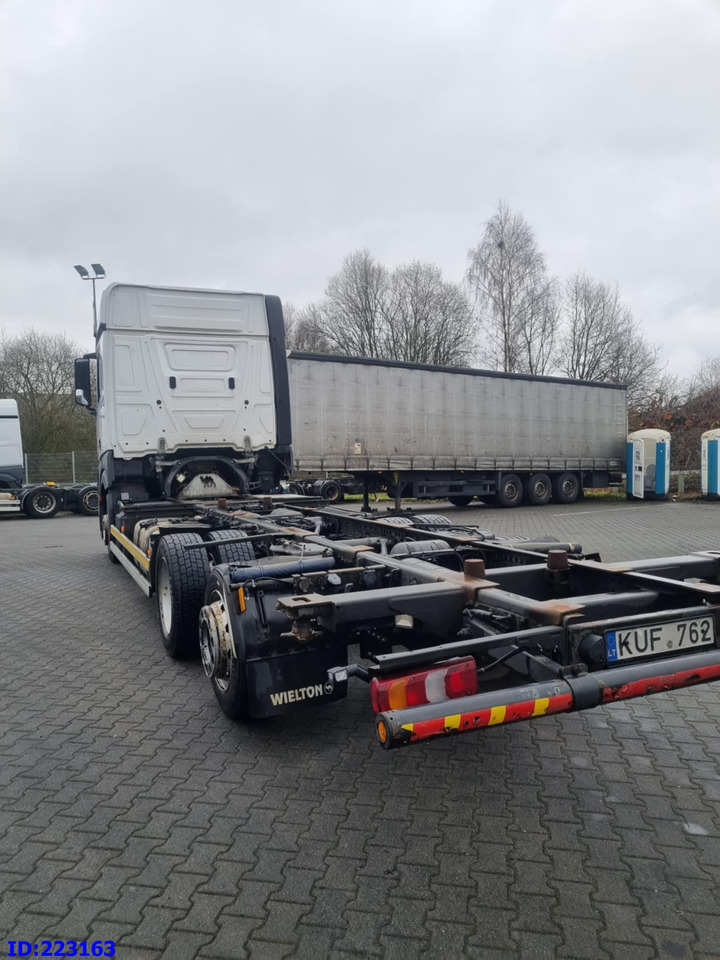 MERCEDES-BENZ Actros 2542 BDF 6x2 Euro6 - Važiuoklės sunkvežimis: foto 4 MERCEDES-BENZ Actros 2542 BDF 6x2 Euro6 - Važiuoklės sunkvežimis: foto 4