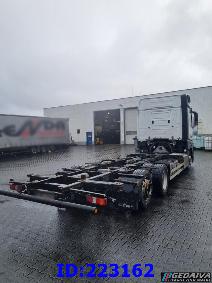 MERCEDES-BENZ Actros 2542 BDF 6x2 Euro6 - Važiuoklės sunkvežimis: foto 4 MERCEDES-BENZ Actros 2542 BDF 6x2 Euro6 - Važiuoklės sunkvežimis: foto 4