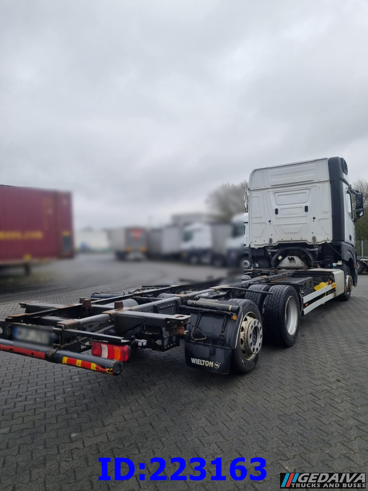MERCEDES-BENZ Actros 2542 BDF 6x2 Euro6 - Važiuoklės sunkvežimis: foto 5 MERCEDES-BENZ Actros 2542 BDF 6x2 Euro6 - Važiuoklės sunkvežimis: foto 5