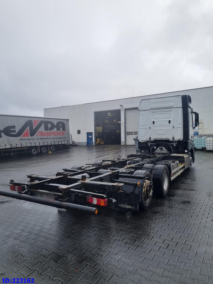 MERCEDES-BENZ Actros 2542 BDF 6x2 Euro6 - Važiuoklės sunkvežimis: foto 4 MERCEDES-BENZ Actros 2542 BDF 6x2 Euro6 - Važiuoklės sunkvežimis: foto 4