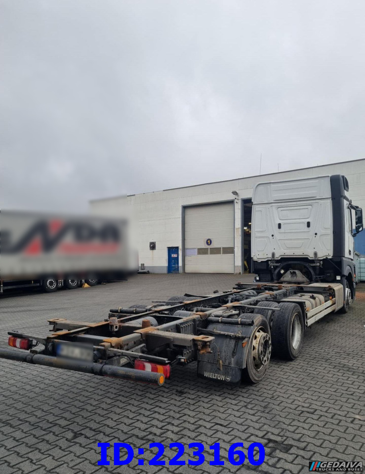 MERCEDES-BENZ Actros 2542 BDF Euro6 - Važiuoklės sunkvežimis: foto 4 MERCEDES-BENZ Actros 2542 BDF Euro6 - Važiuoklės sunkvežimis: foto 4