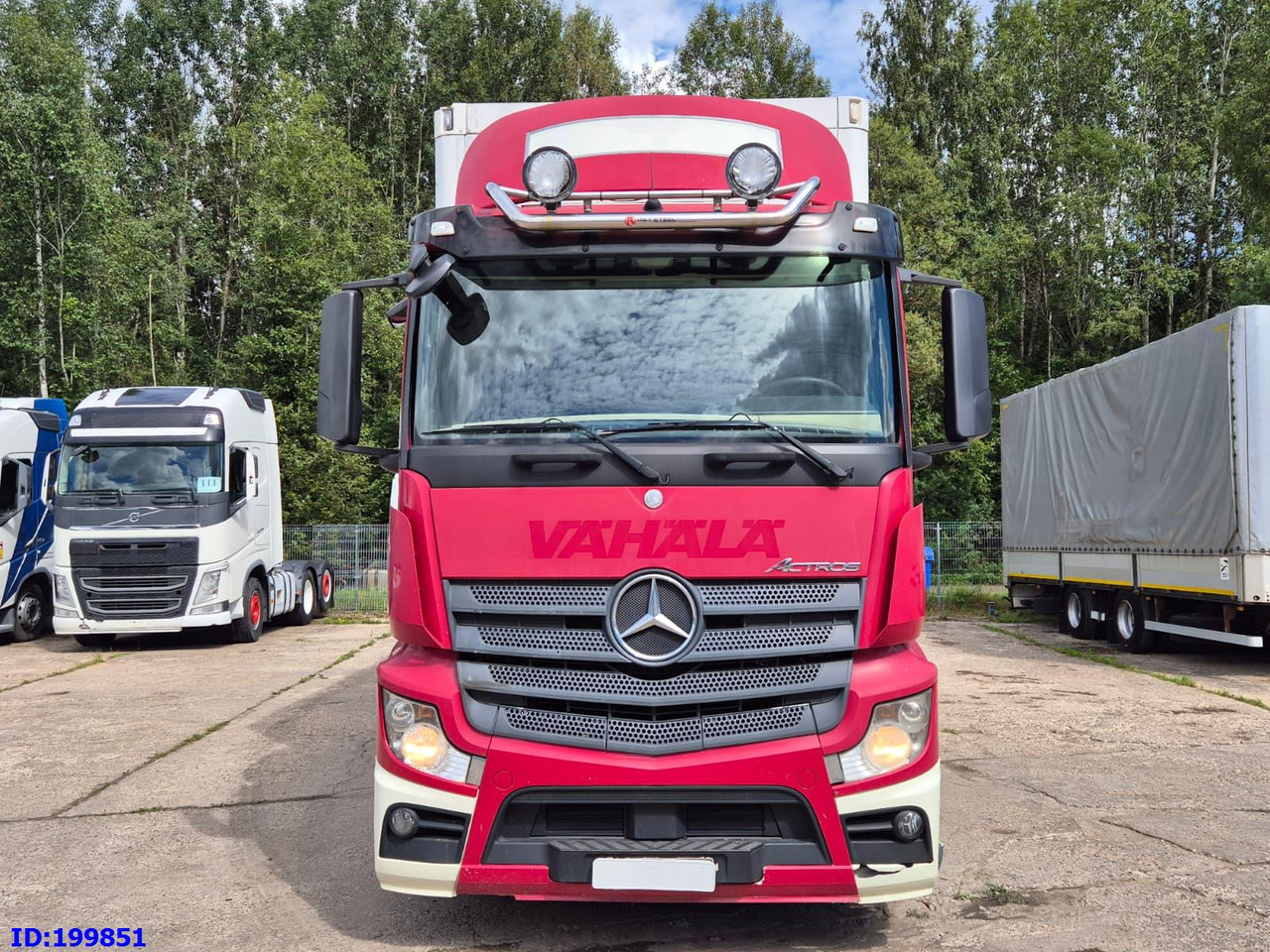MERCEDES-BENZ Actros 2551 6x2 Euro5 - Furgonas sunkvežimis: foto 2 MERCEDES-BENZ Actros 2551 6x2 Euro5 - Furgonas sunkvežimis: foto 2
