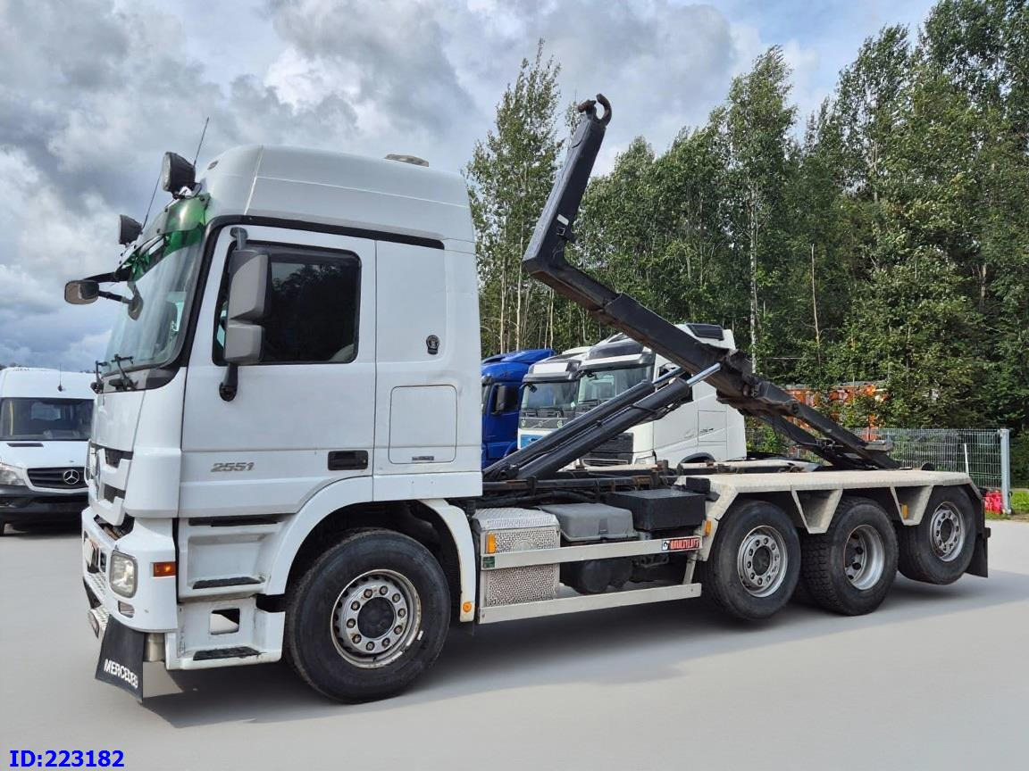 MERCEDES-BENZ Actros 2551 8x2 V8 Retarder - Hook-lift sunkvežimis: foto 2 MERCEDES-BENZ Actros 2551 8x2 V8 Retarder - Hook-lift sunkvežimis: foto 2