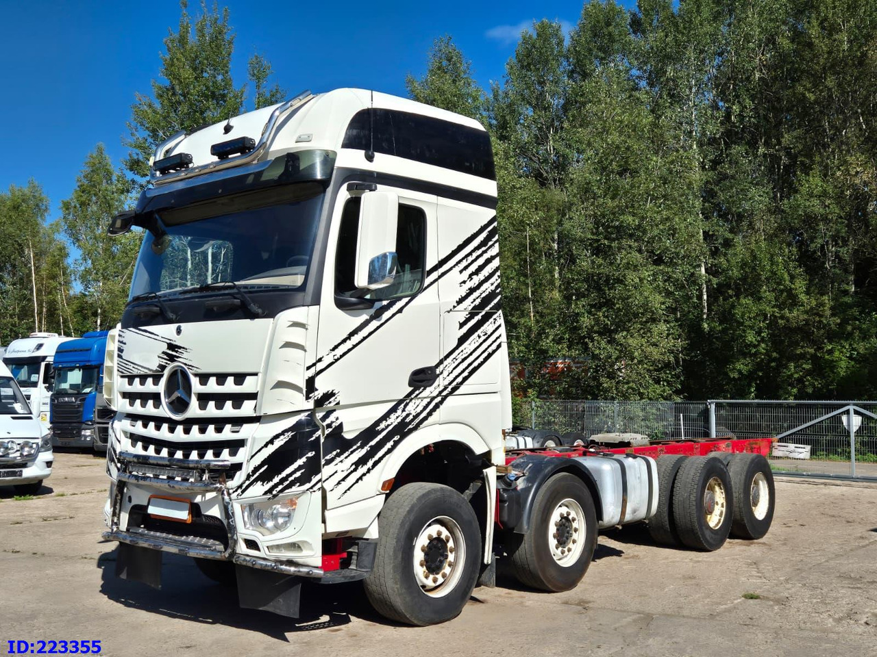 MERCEDES-BENZ Arocs 3763 8x4 Fullsteel - Važiuoklės sunkvežimis: foto 1 MERCEDES-BENZ Arocs 3763 8x4 Fullsteel - Važiuoklės sunkvežimis: foto 1